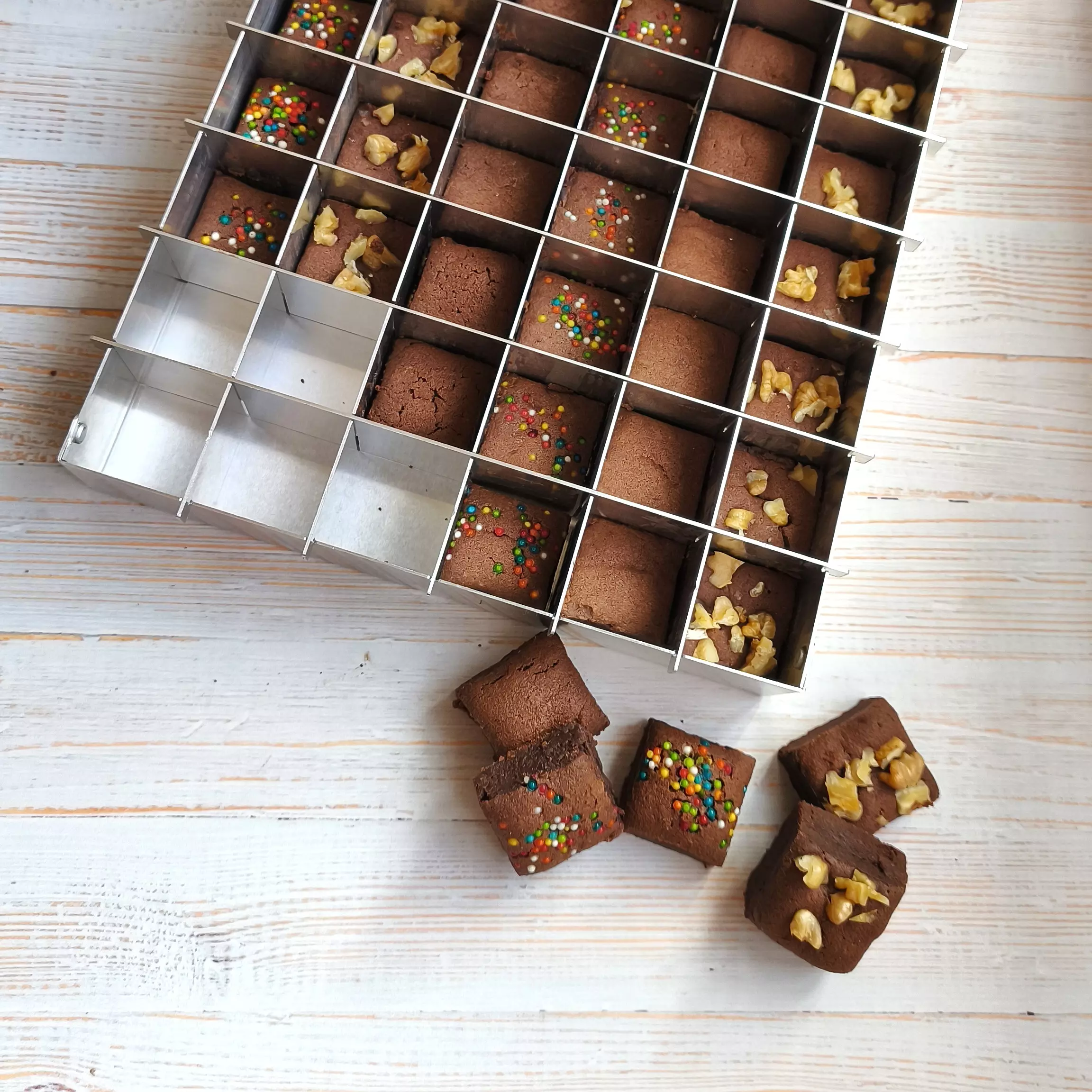 Molde Brownie 21 x 28 cm CYBER - Imagen 7